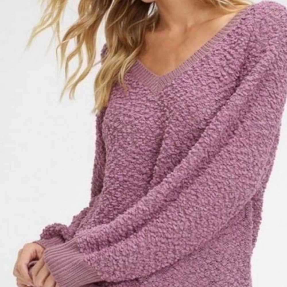 Popcorn V-neck Sweater